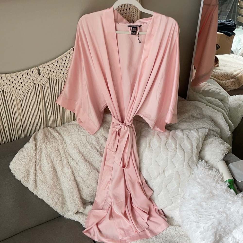 Victoria’s Secret Pink Robe M/L